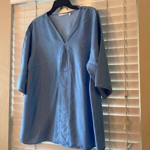Soft Surroundings lightweight denim/chambray top